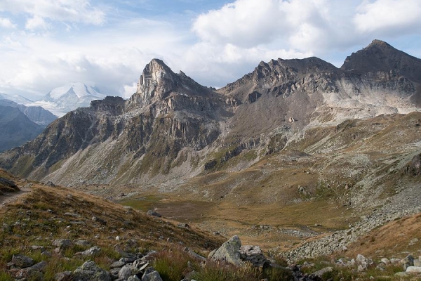 Via Bella Tola