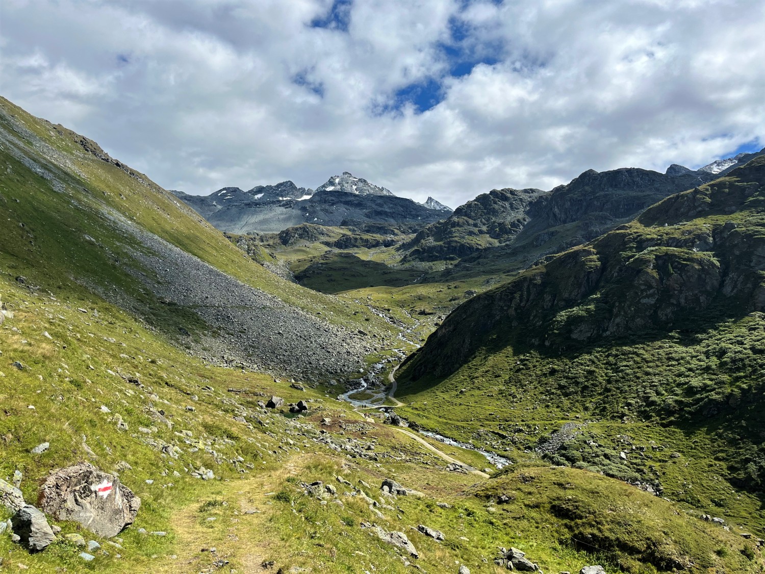 Descente depuis le barrage_Copyright Florian Bouvet-Fournier_2020